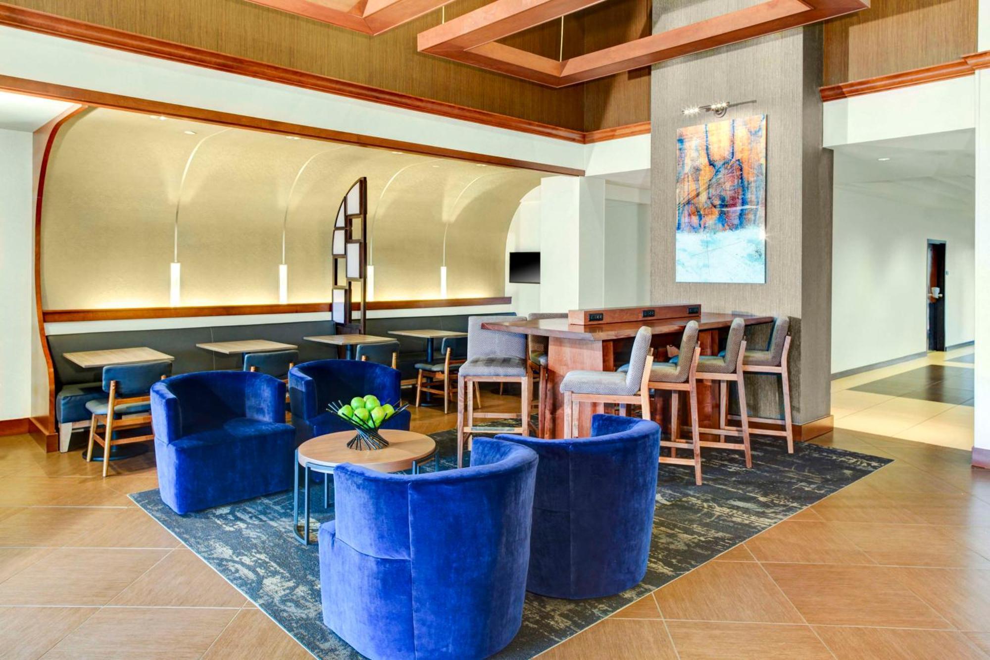 Hyatt Place Tampa Busch Gardens エクステリア 写真