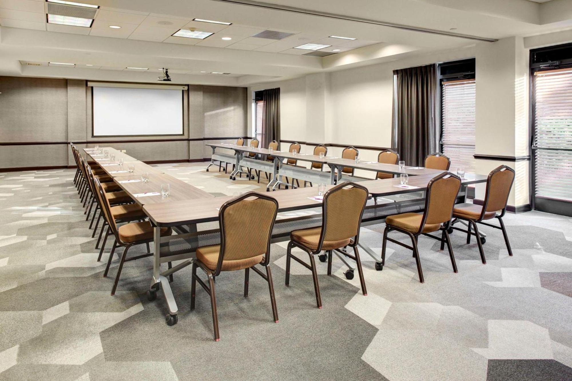 Hyatt Place Tampa Busch Gardens エクステリア 写真