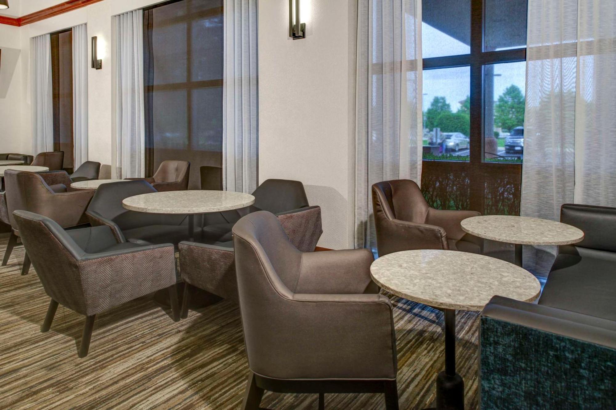 Hyatt Place Tampa Busch Gardens エクステリア 写真