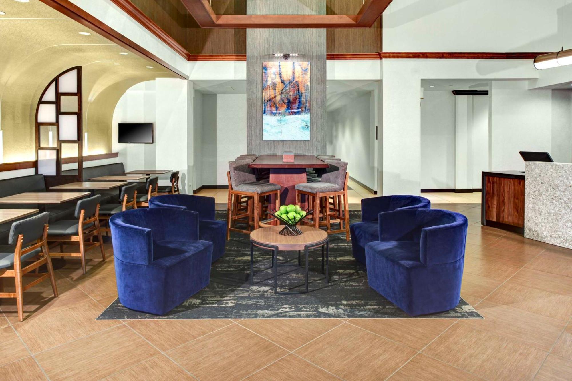 Hyatt Place Tampa Busch Gardens エクステリア 写真
