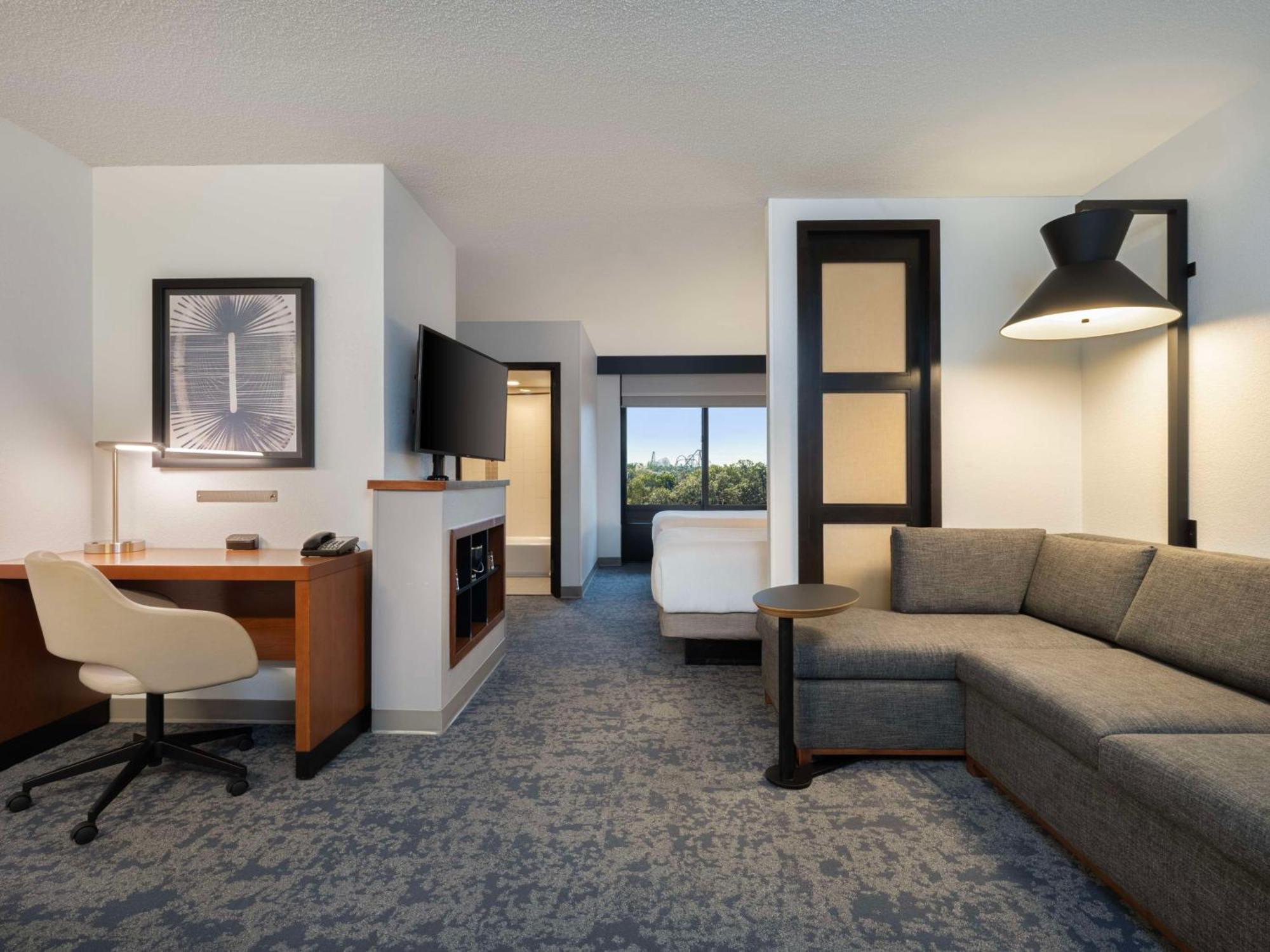 Hyatt Place Tampa Busch Gardens エクステリア 写真