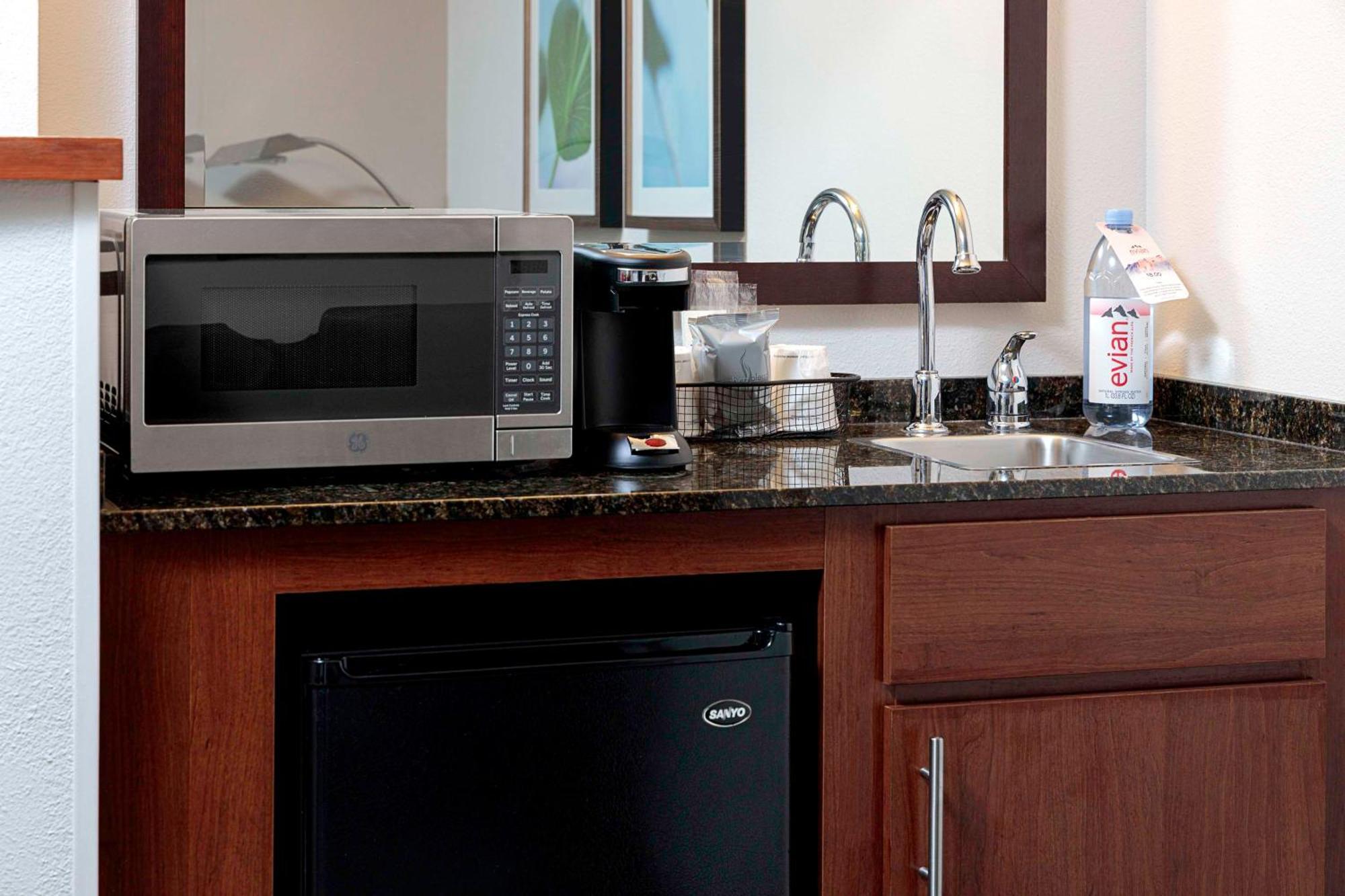 Hyatt Place Tampa Busch Gardens エクステリア 写真